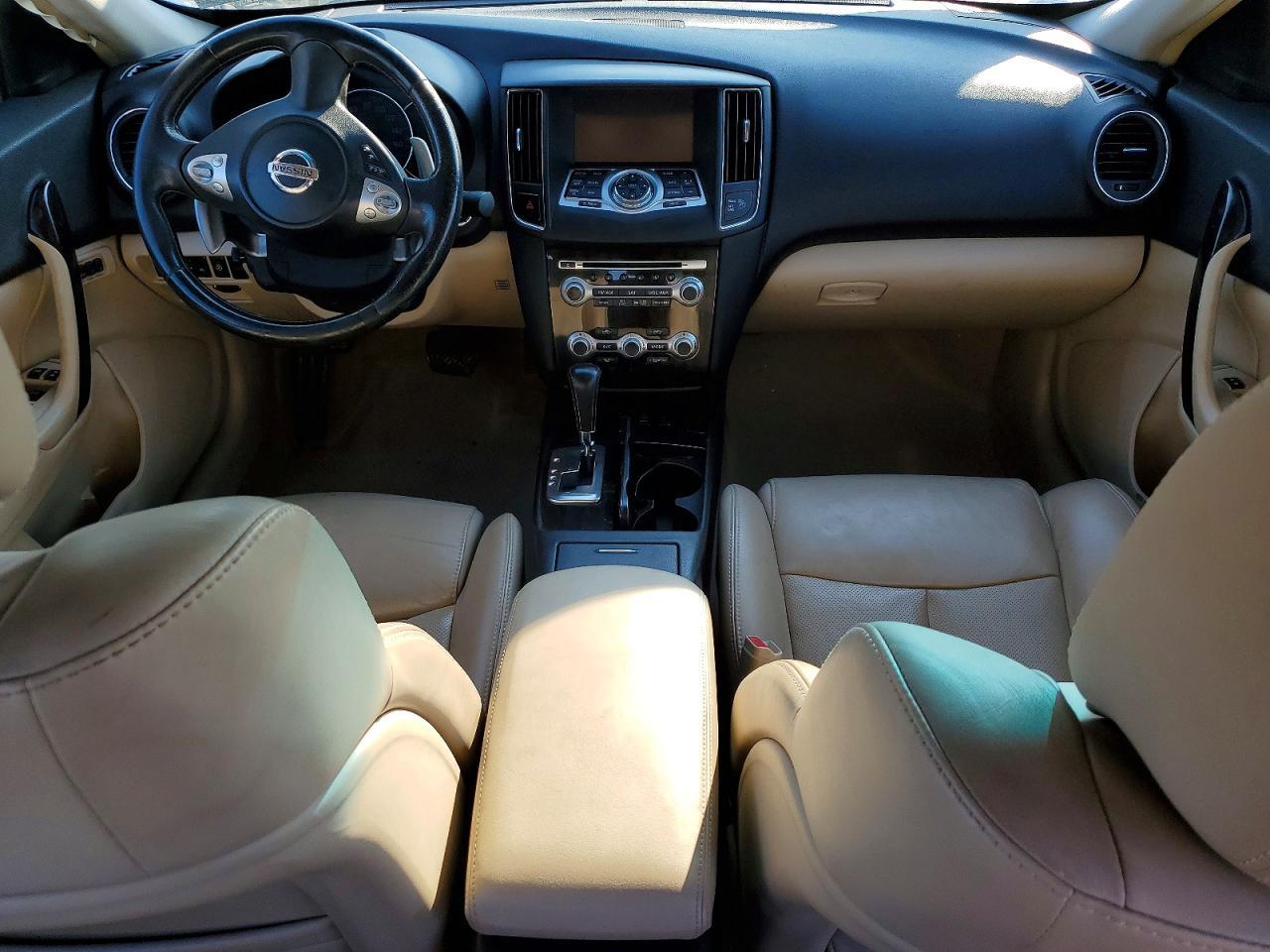 2014 NISSAN Maxima
