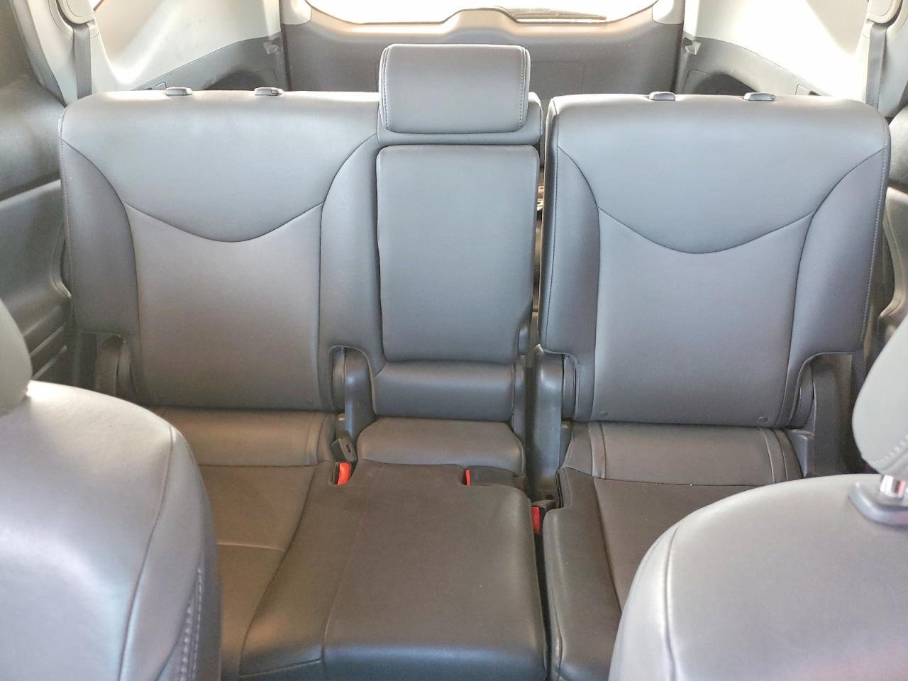 2012 TOYOTA PRIUS V