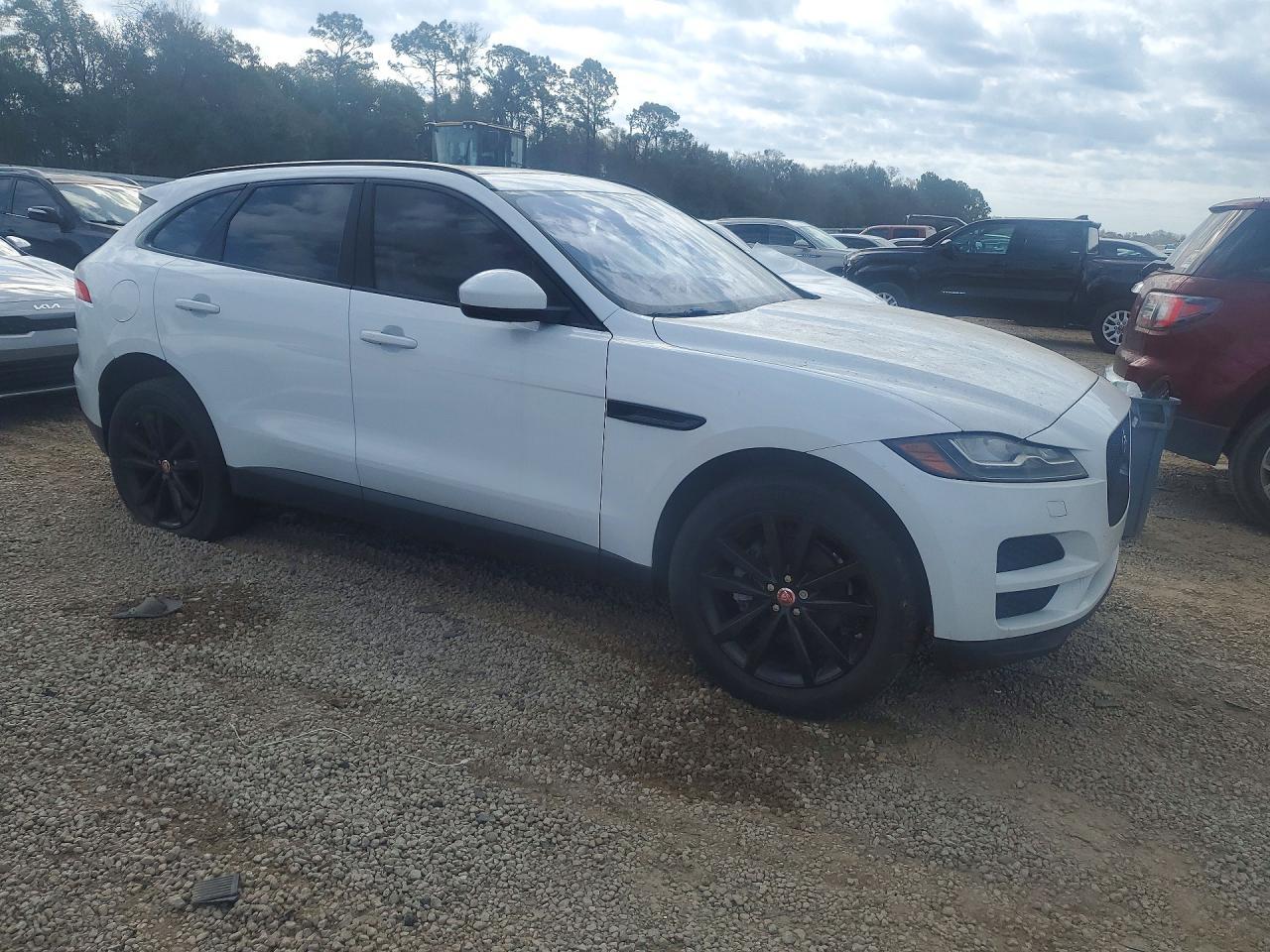 2018 JAGUAR F-Pace