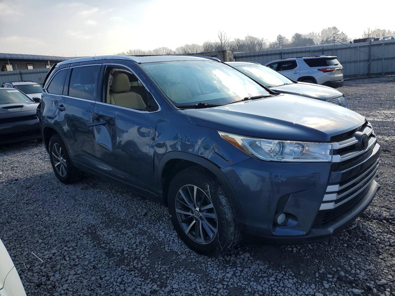 2018 TOYOTA HIGHLANDER