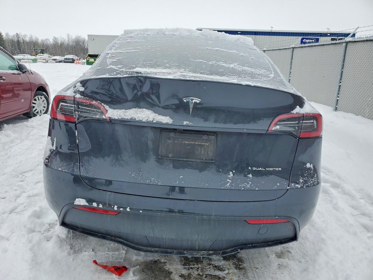 2024 TESLA MODEL Y