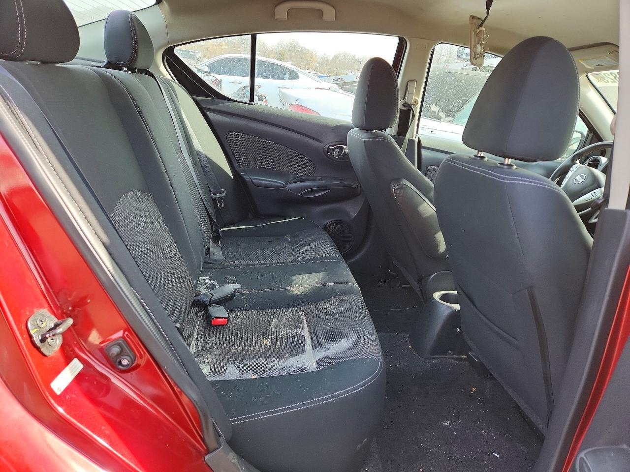 2016 NISSAN VERSA