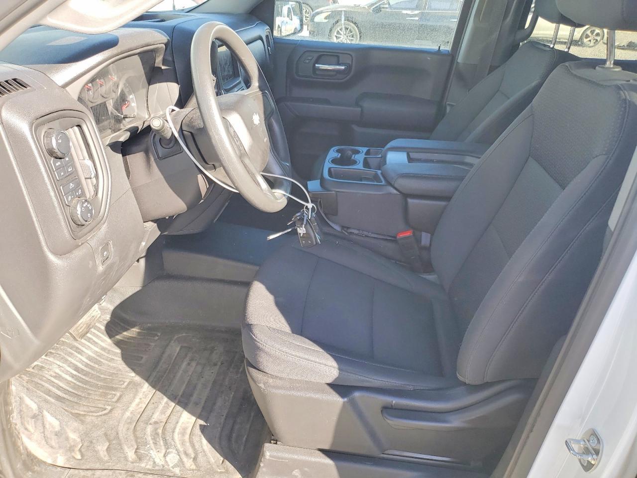 2024 CHEVROLET Silverado