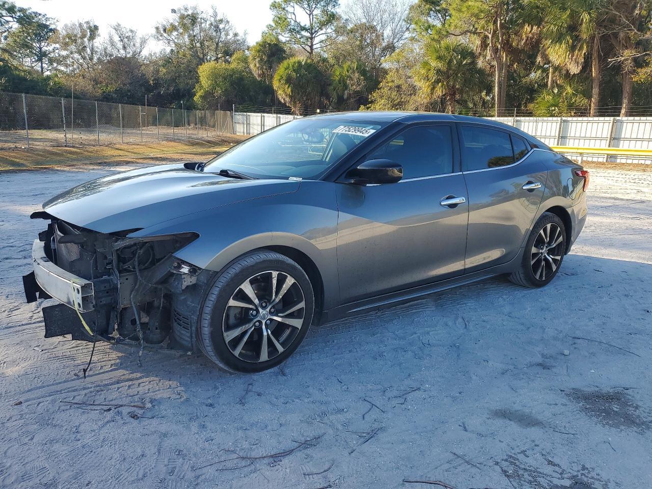 2016 NISSAN Maxima