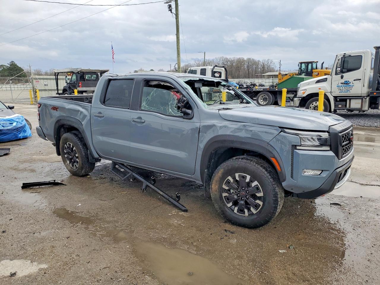 2023 NISSAN Frontier