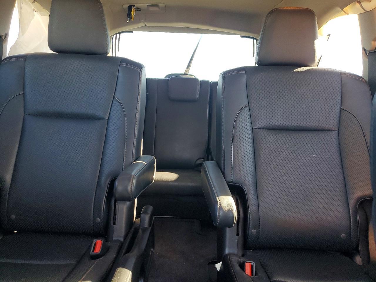 2016 TOYOTA HIGHLANDER