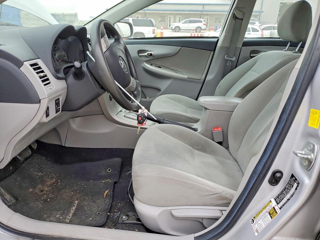 2011 TOYOTA COROLLA
