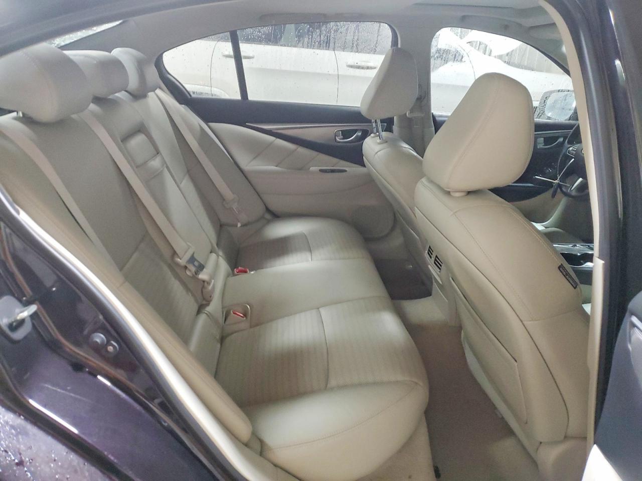 2015 INFINITI Q50