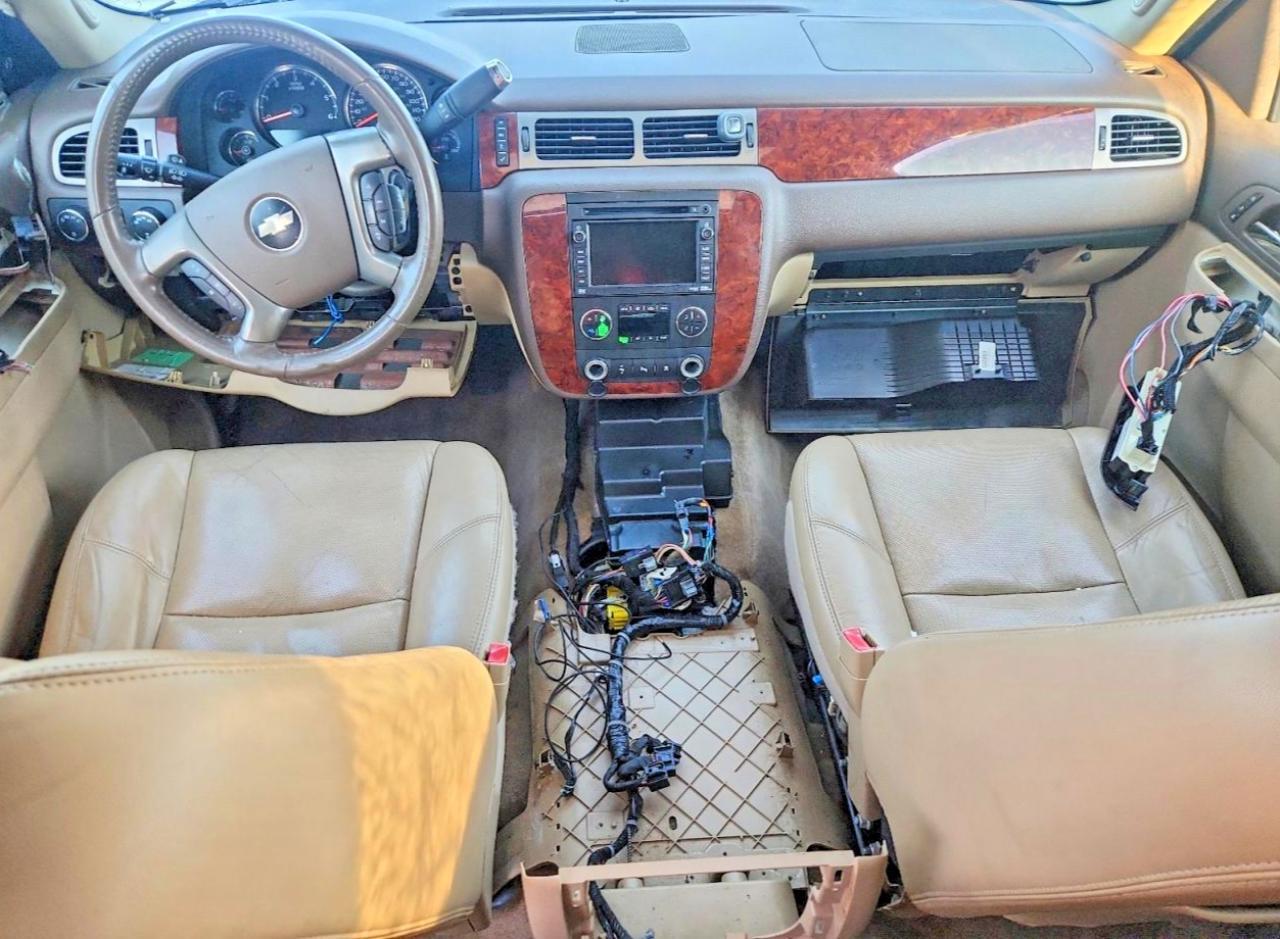 2010 CHEVROLET Suburban