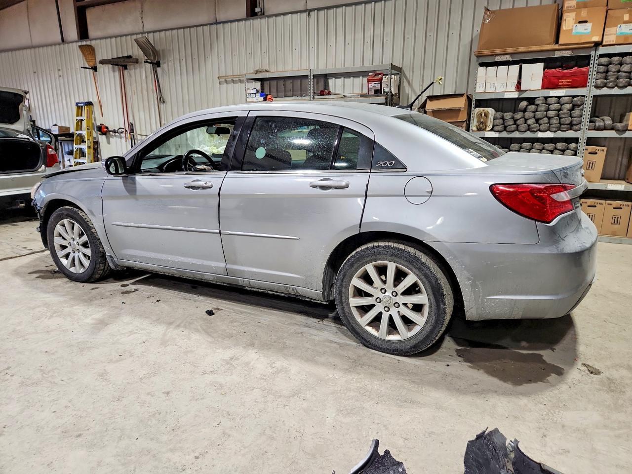 2013 CHRYSLER 200