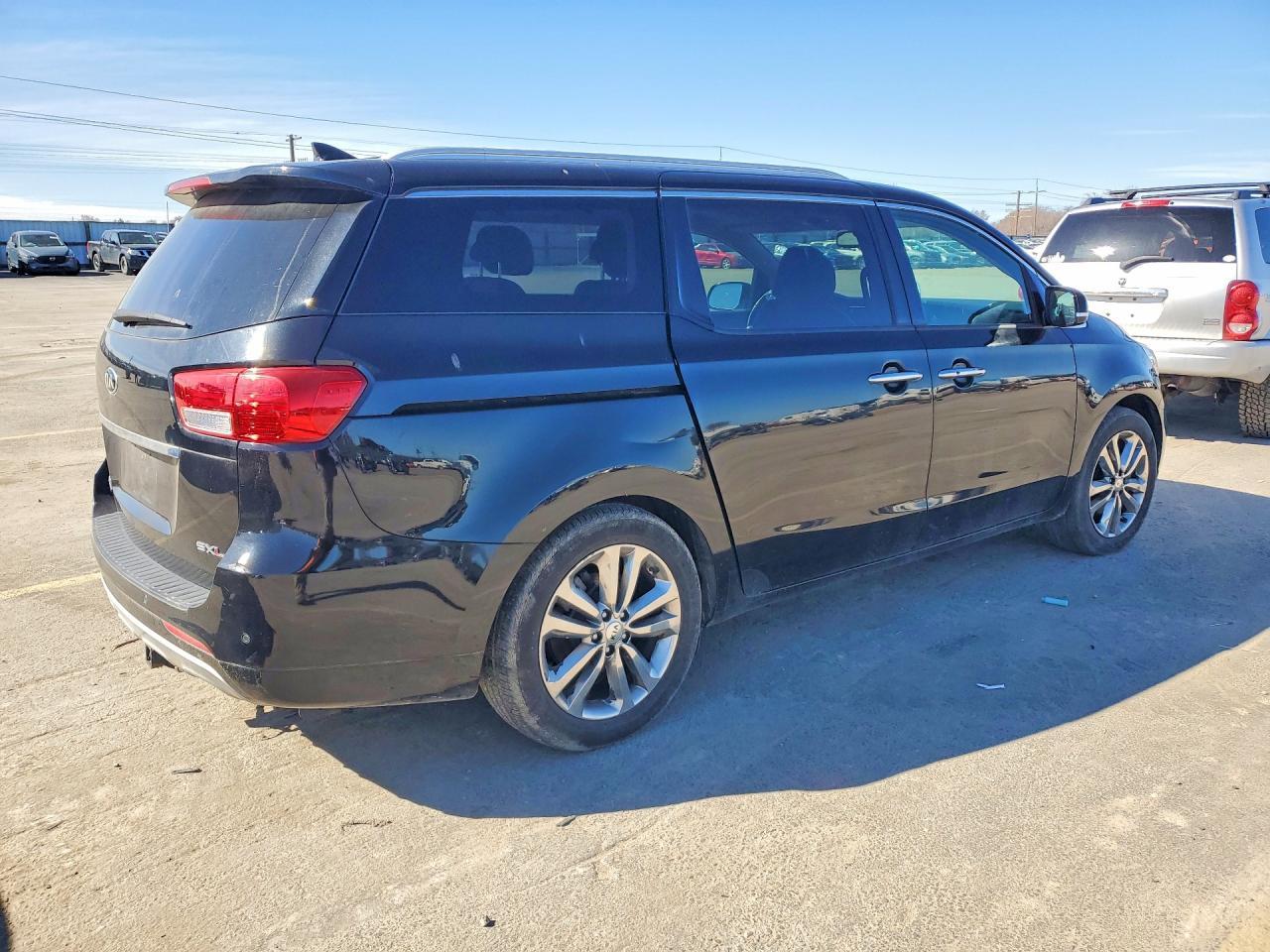 2016 KIA SEDONA