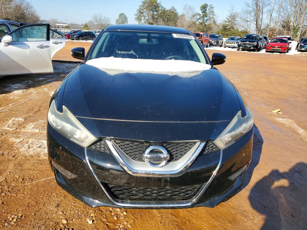 2016 NISSAN Maxima