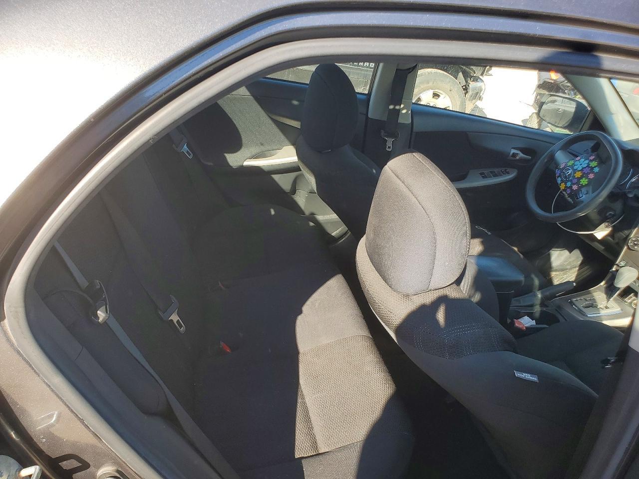 2011 TOYOTA COROLLA