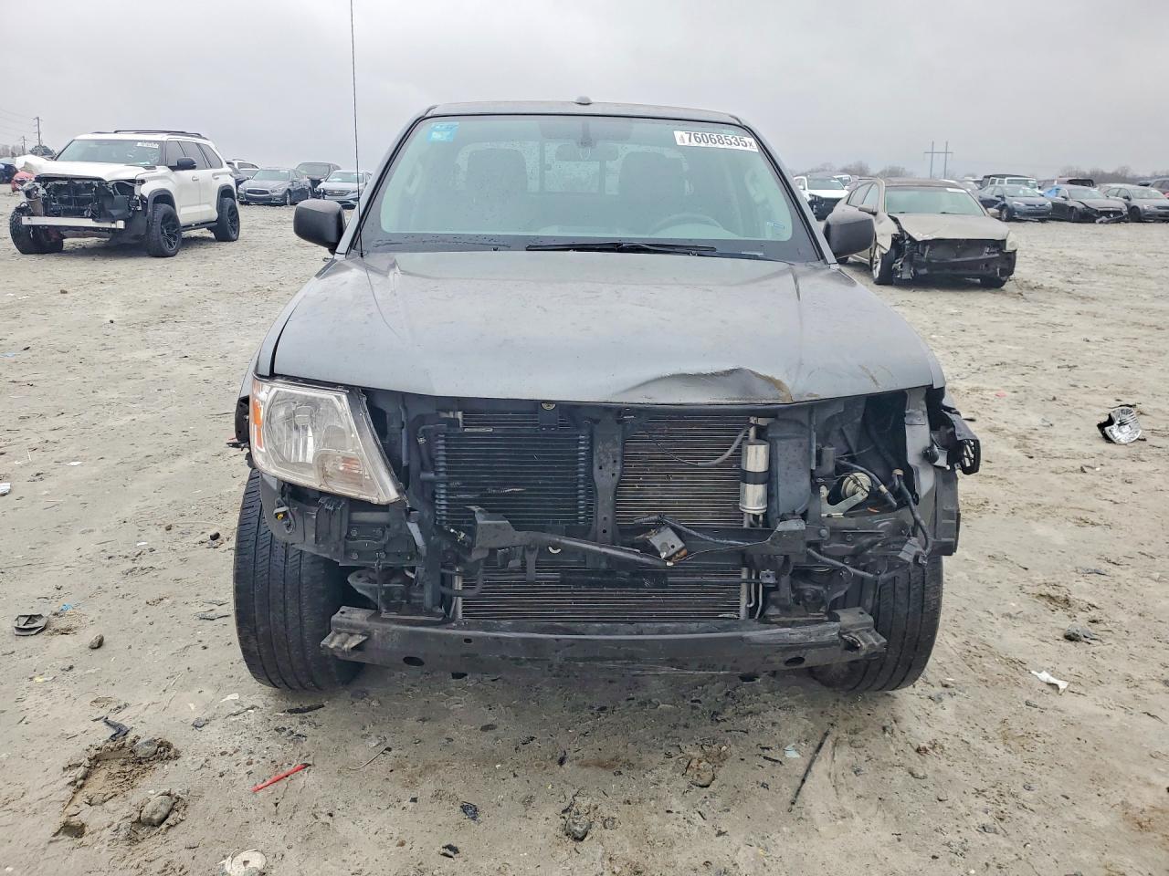 2016 NISSAN Frontier