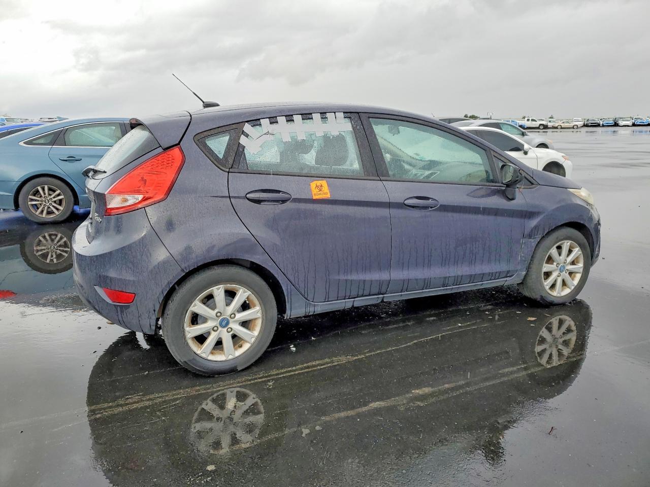 2013 FORD Fiesta