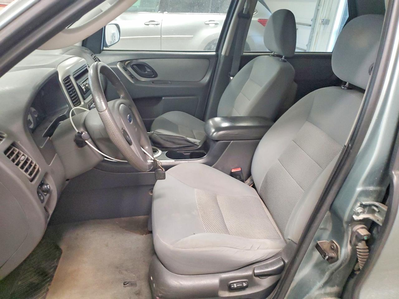 2006 FORD ESCAPE