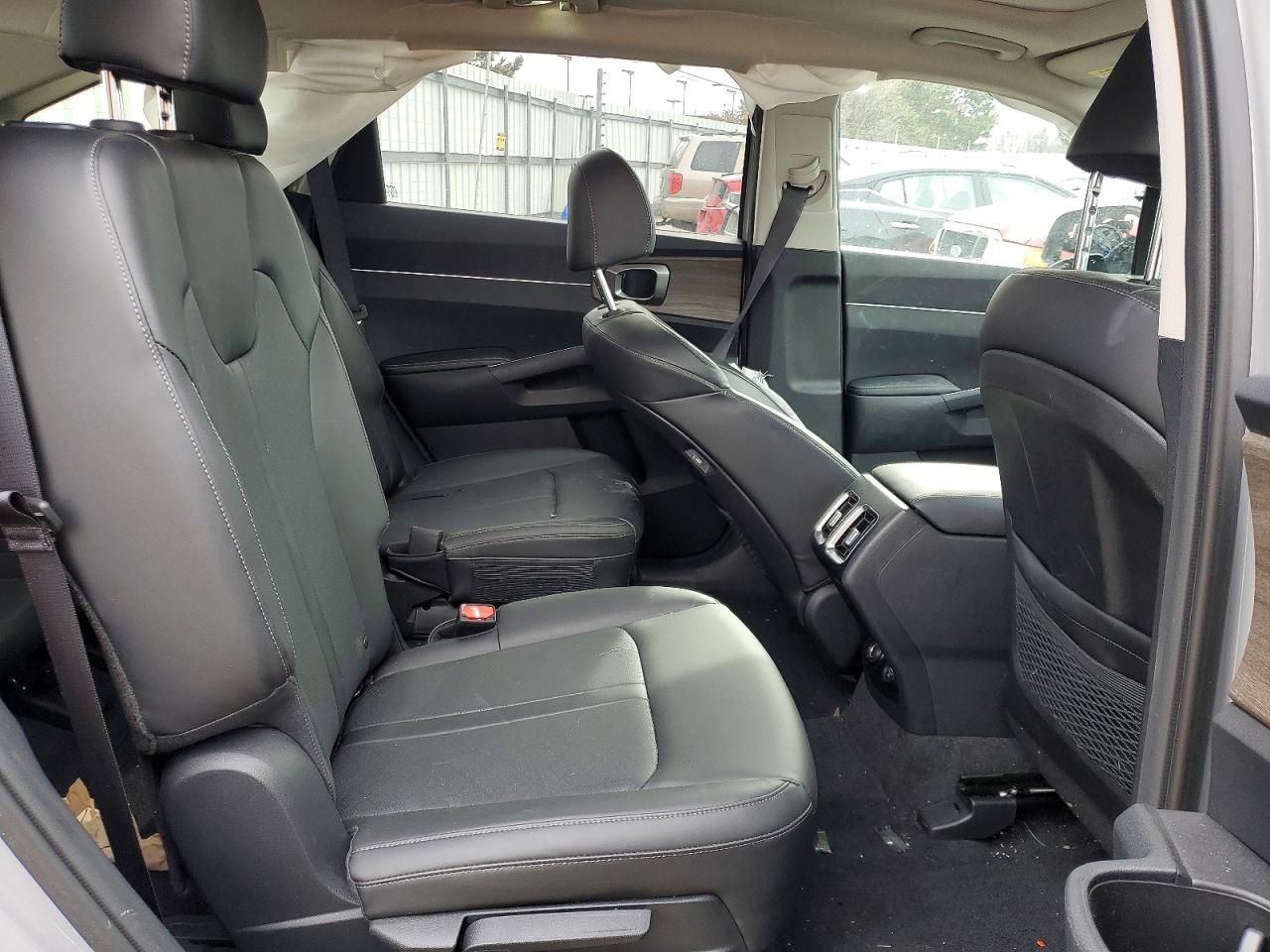 2023 KIA SORENTO