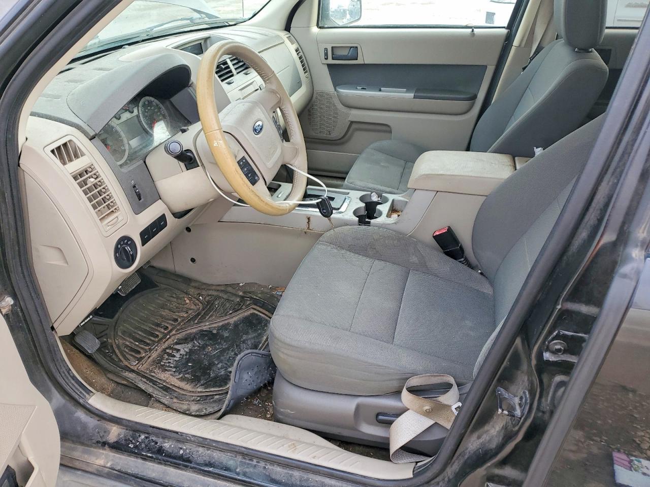 2010 FORD ESCAPE