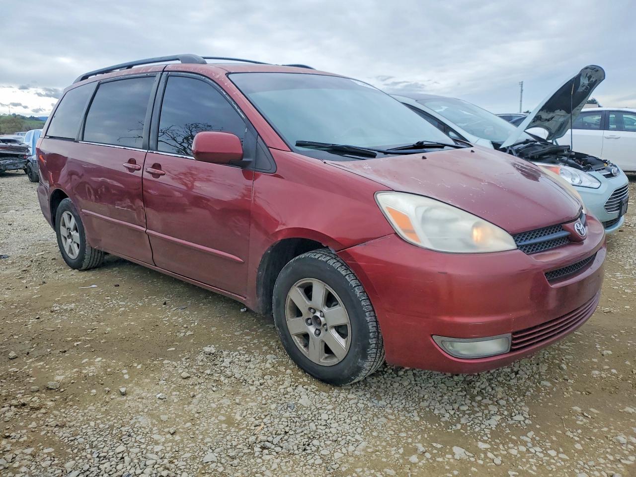 2004 TOYOTA SIENNA