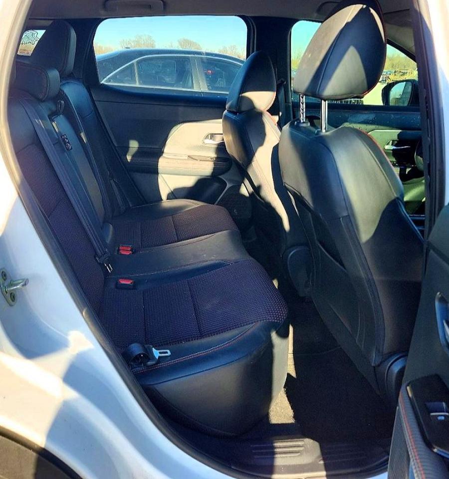 2025 NISSAN KICKS