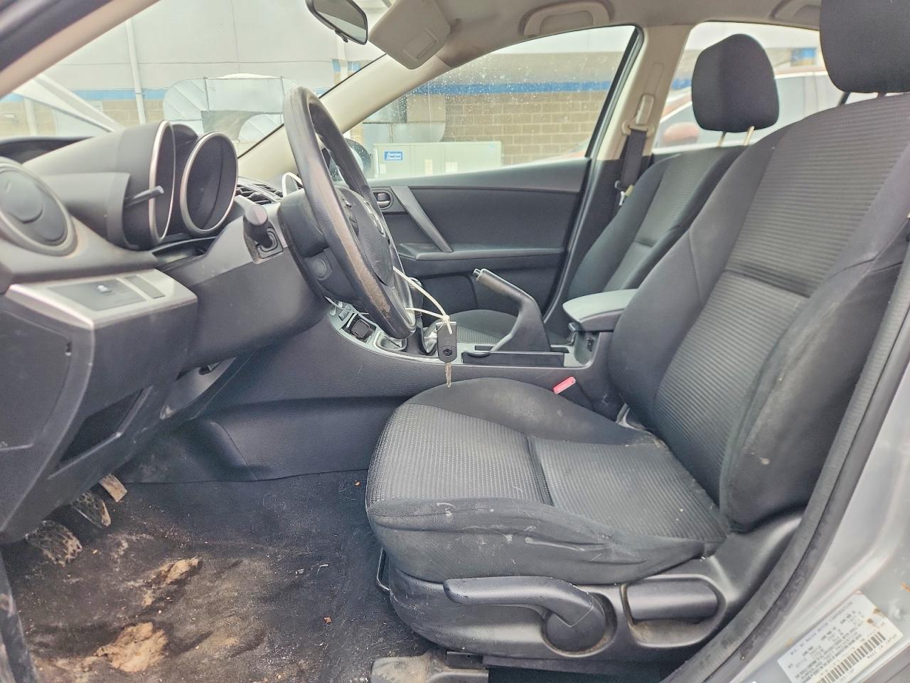 2013 MAZDA 3