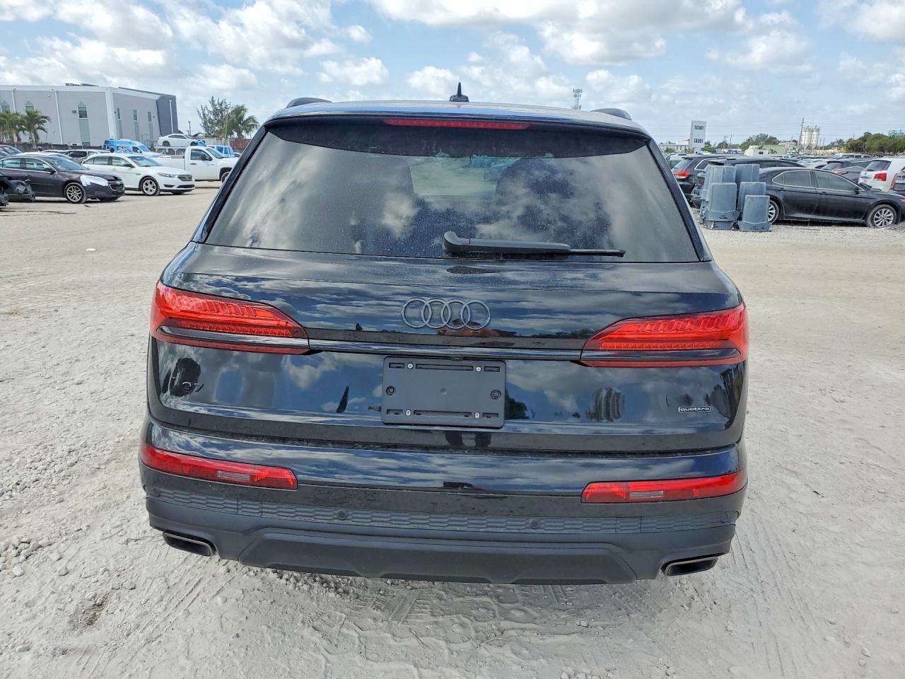 2025 AUDI Q7