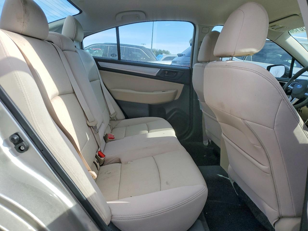 2016 SUBARU Legacy