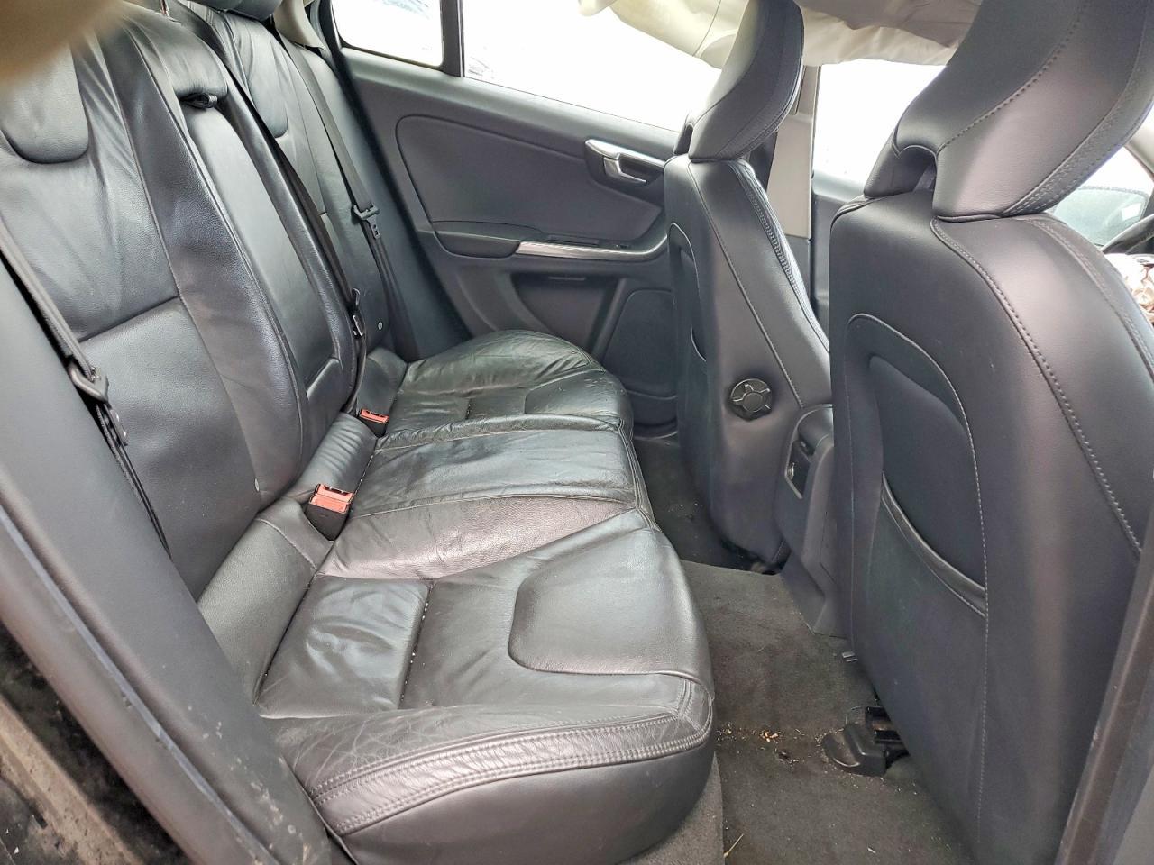 2013 VOLVO S60