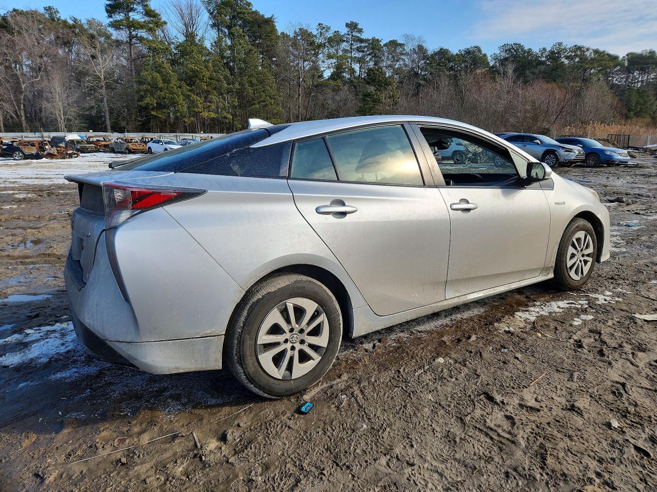 2016 TOYOTA PRIUS