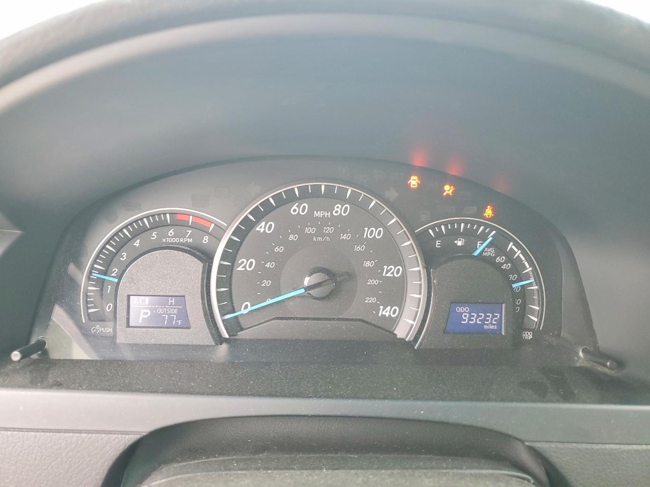 2014 TOYOTA CAMRY