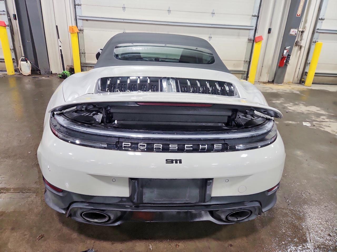 2025 PORSCHE 911