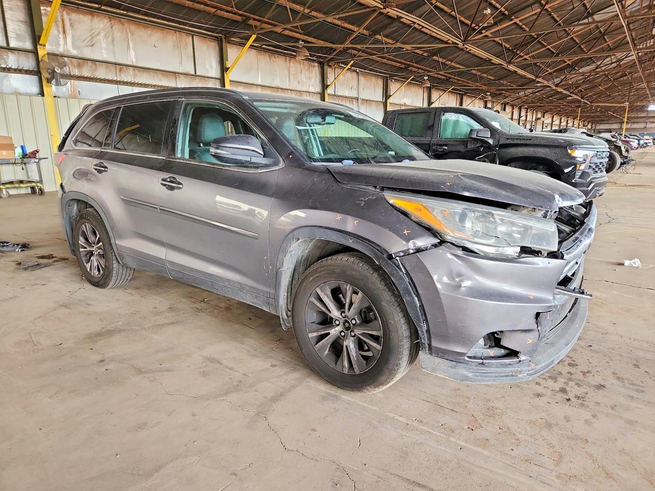 2015 TOYOTA HIGHLANDER