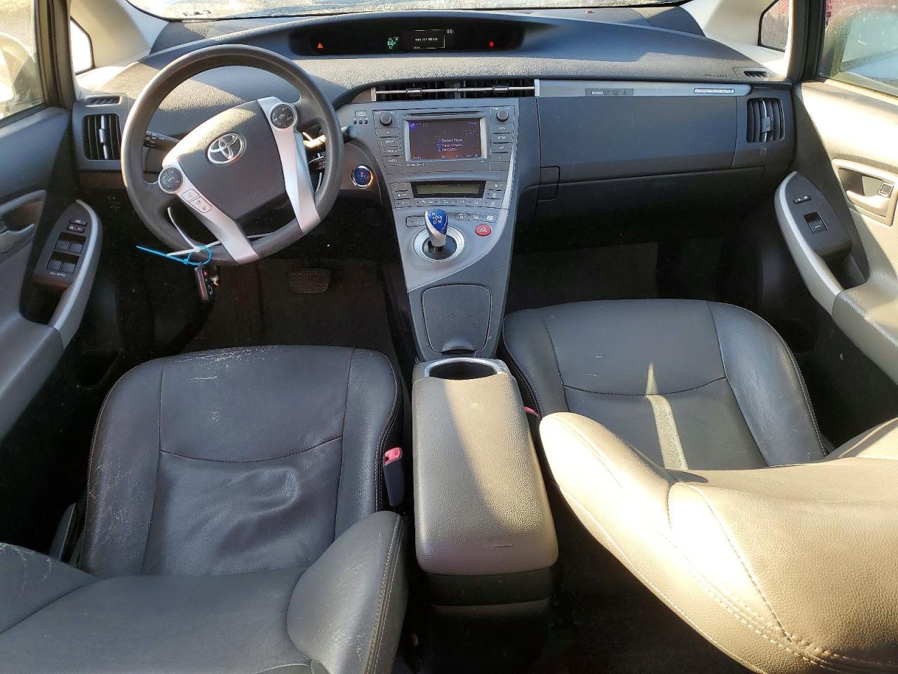 2013 TOYOTA Prius Plug-In