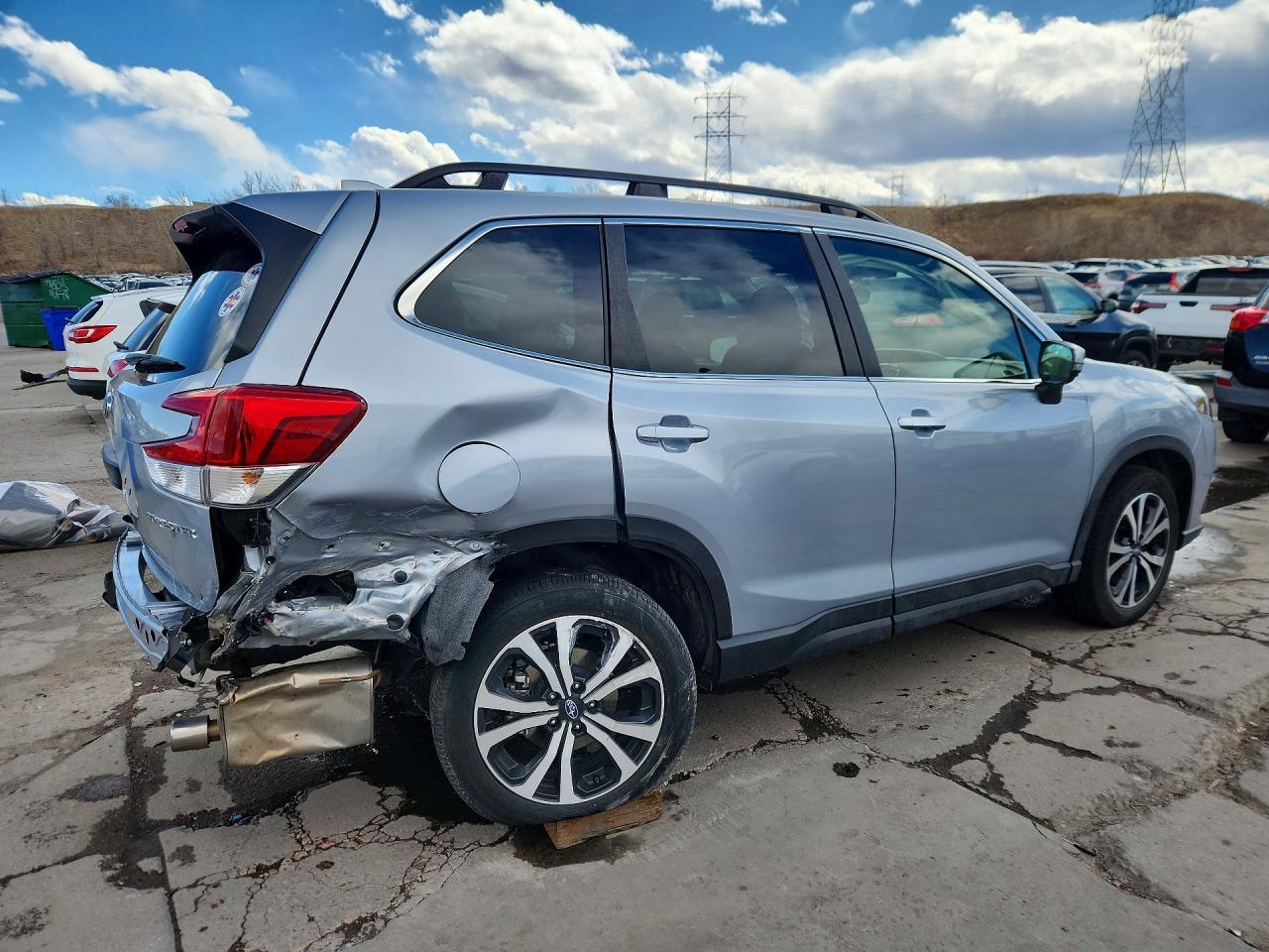 2023 SUBARU FORESTER