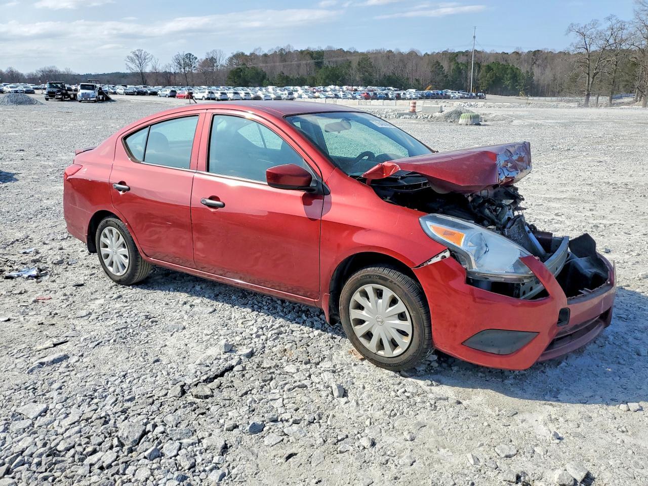 2016 NISSAN VERSA