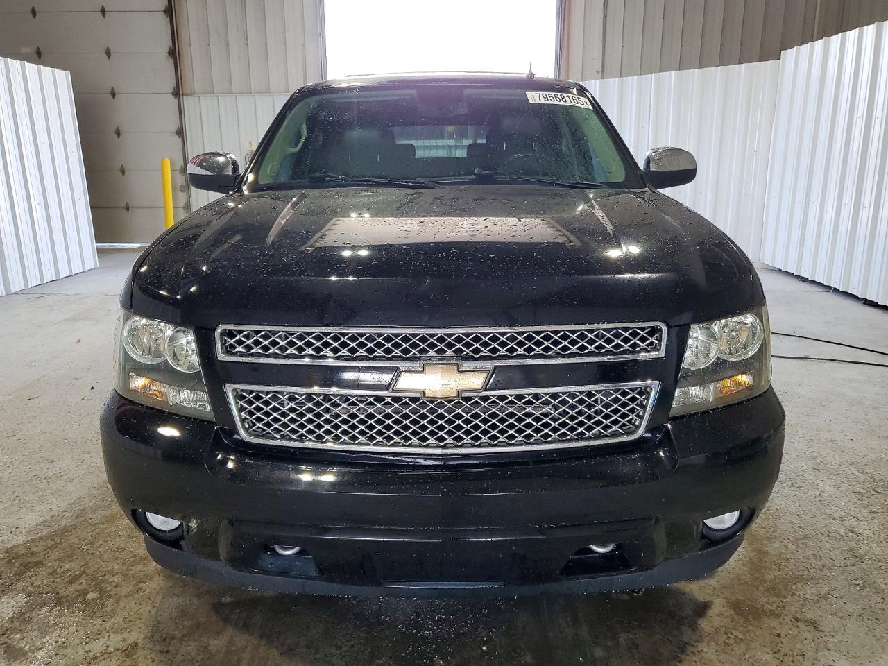 2011 CHEVROLET Suburban