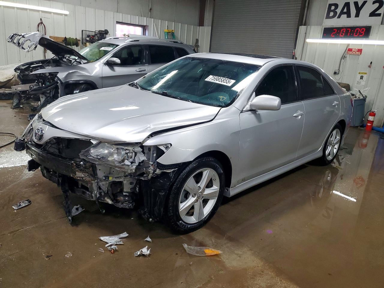 2011 TOYOTA CAMRY