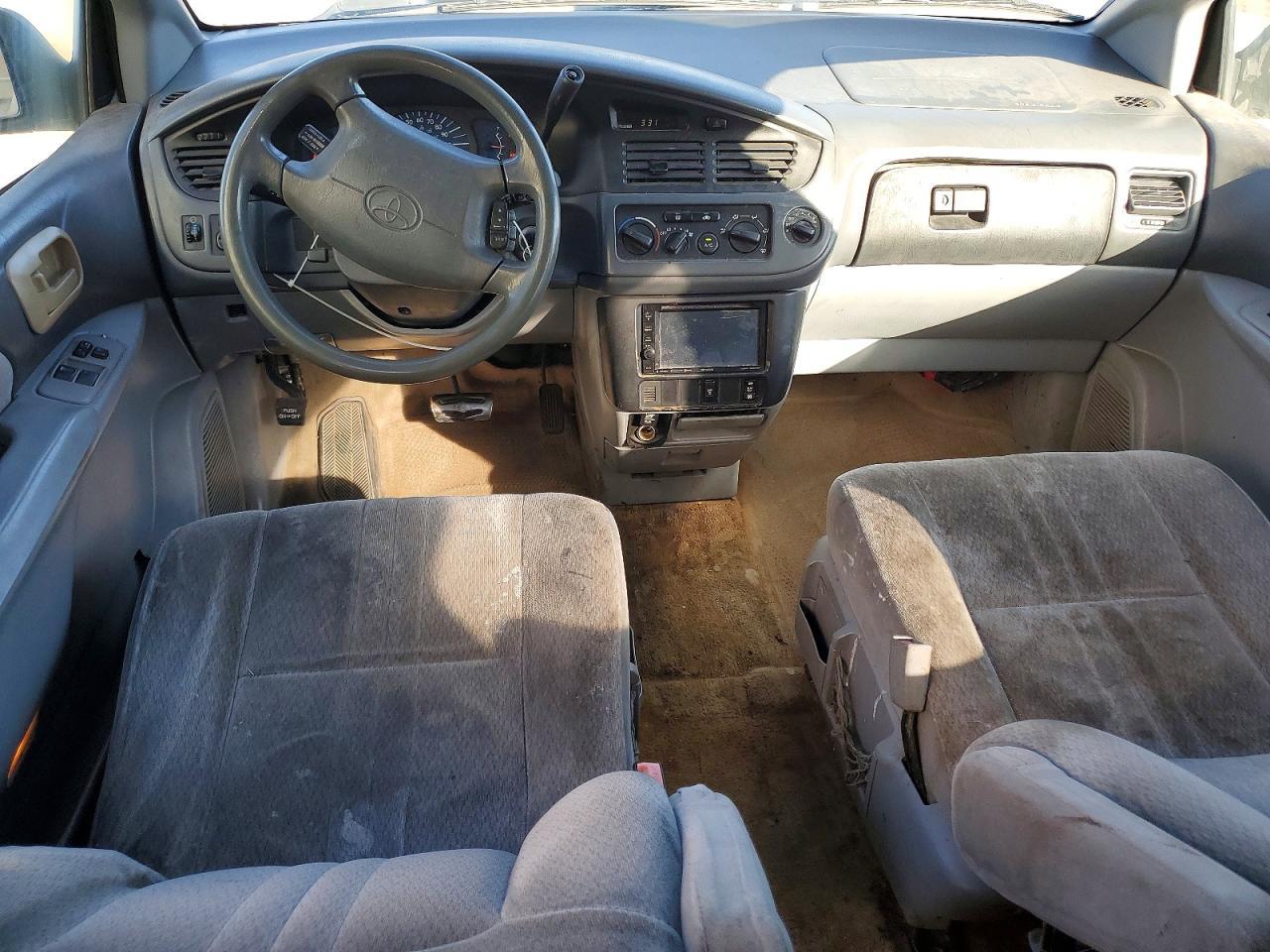 2002 TOYOTA SIENNA