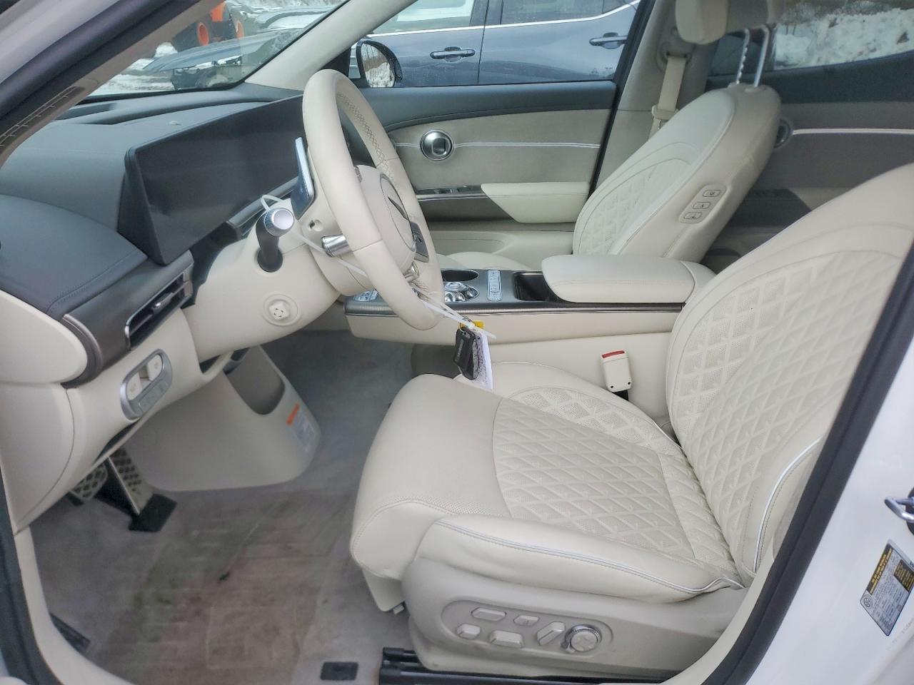 2024 GENESIS GV60