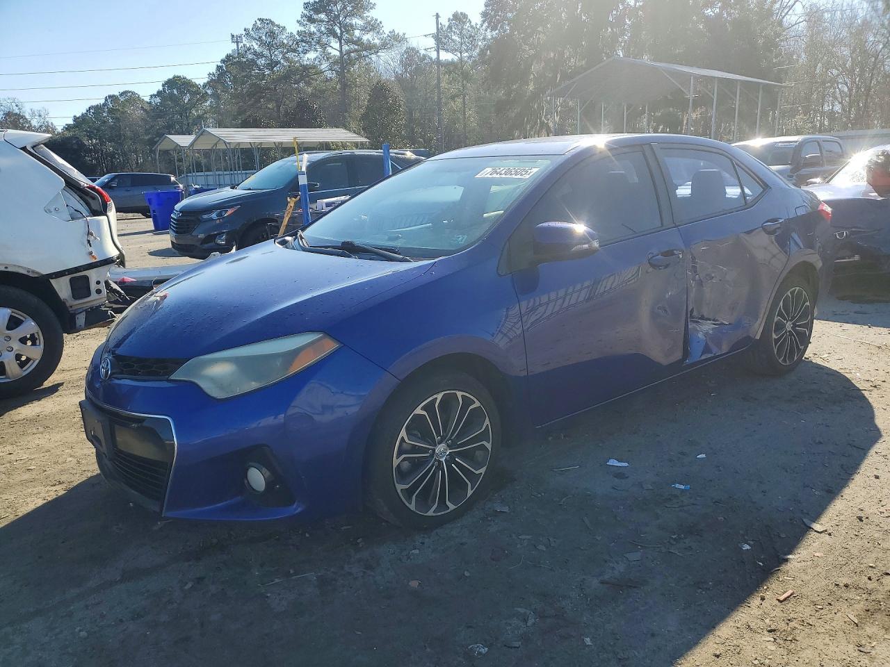 2015 TOYOTA COROLLA