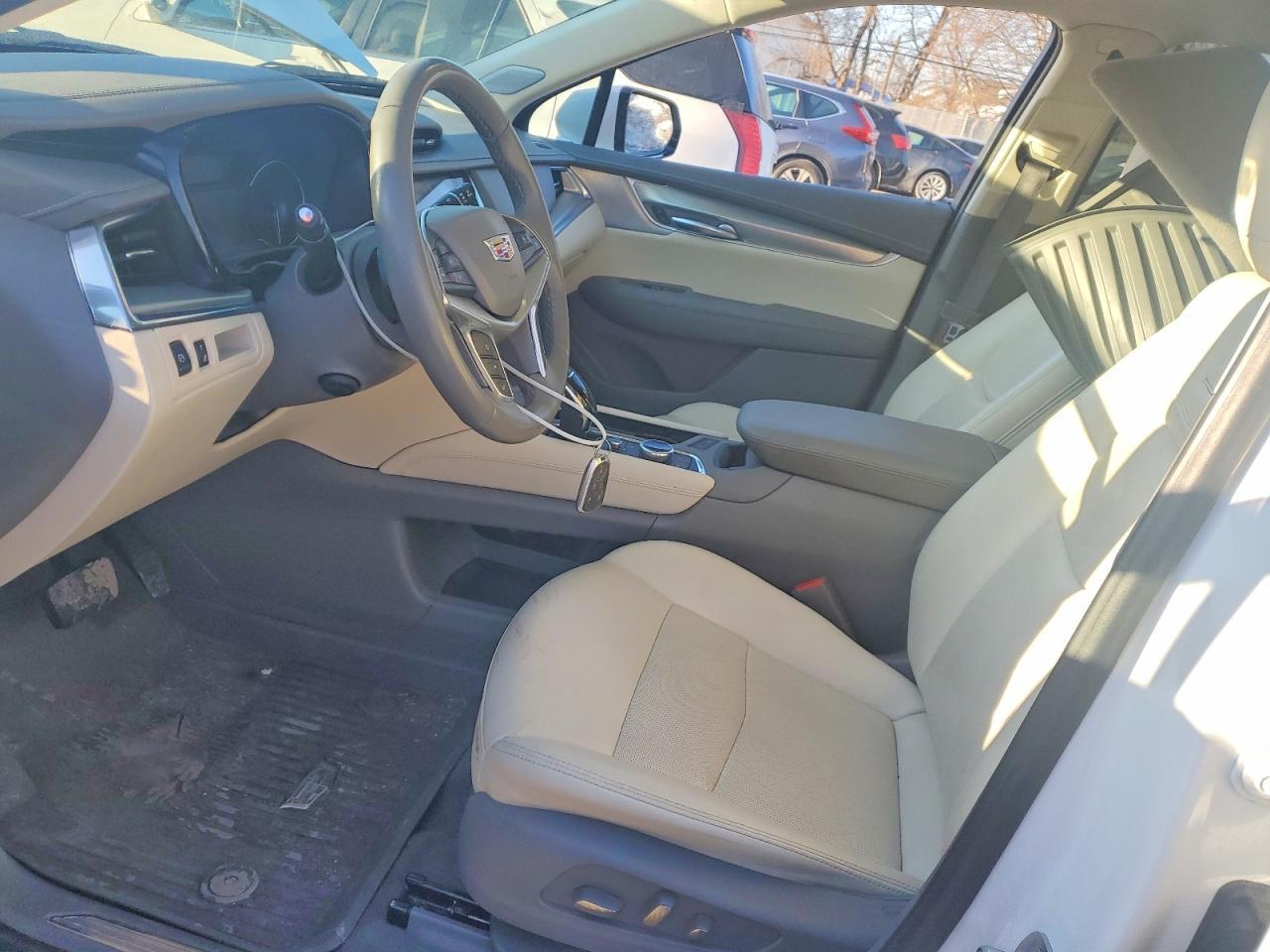 2023 CADILLAC XT5