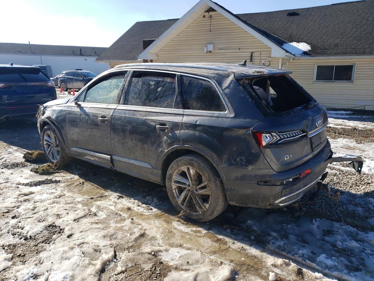 2022 AUDI Q7