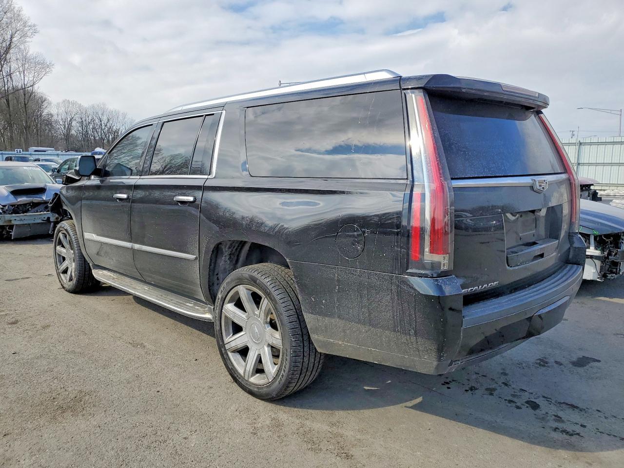 2017 CADILLAC Escalade ESV