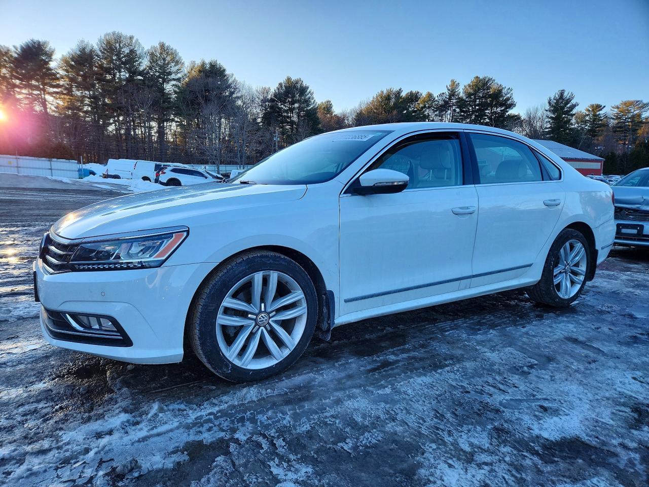 2017 VOLKSWAGEN Passat