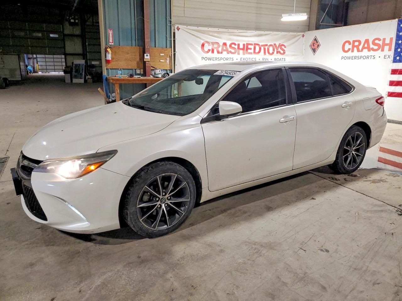 2015 TOYOTA CAMRY