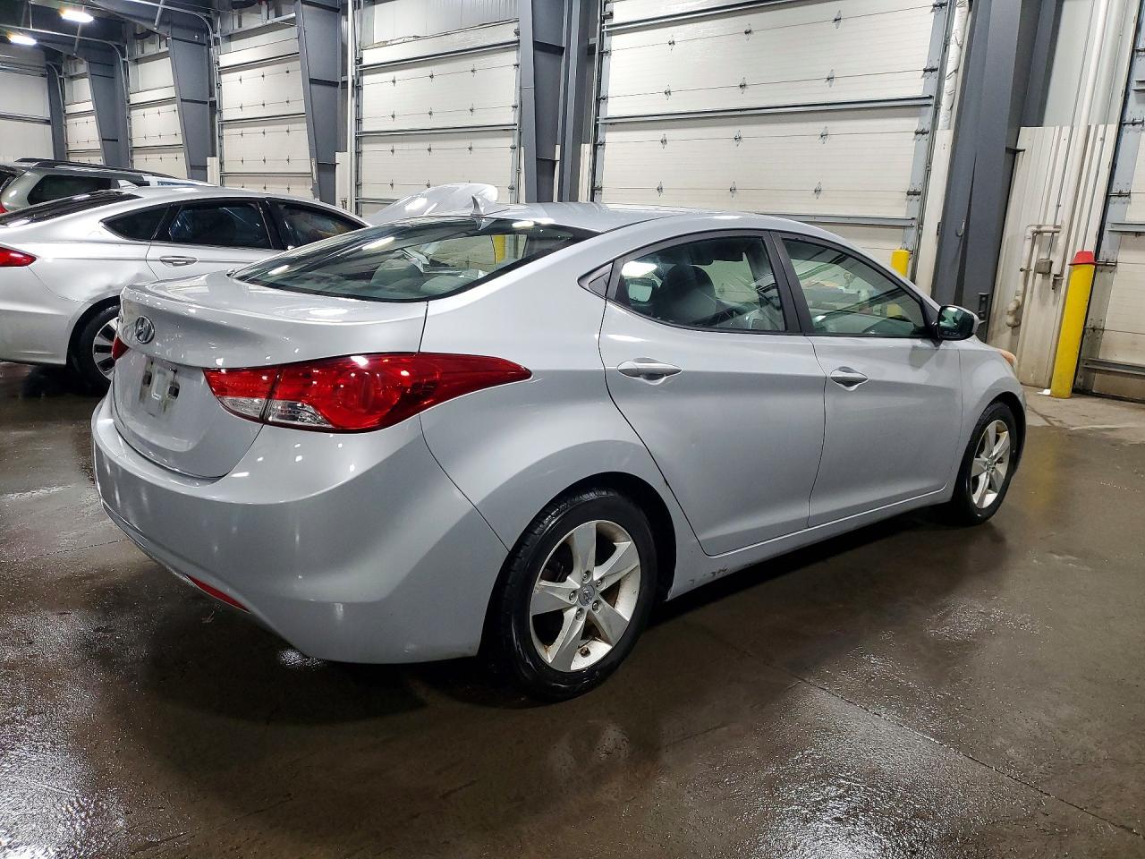 2011 HYUNDAI ELANTRA