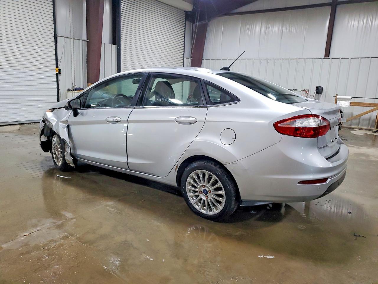2015 FORD Fiesta