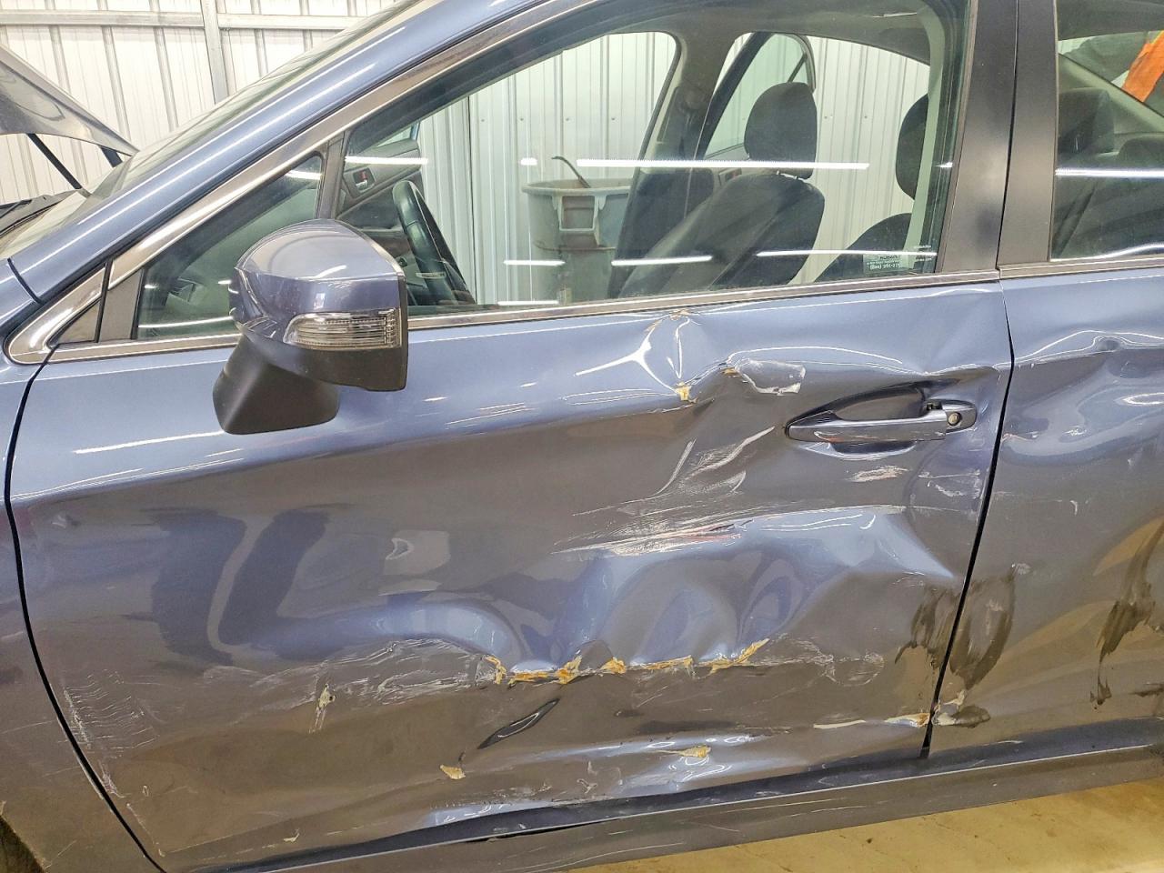2016 SUBARU Legacy