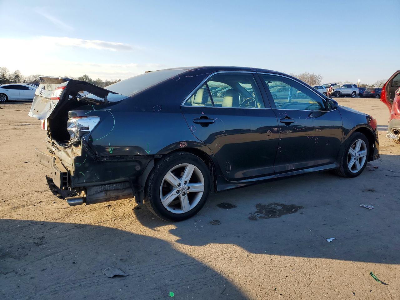 2012 TOYOTA CAMRY