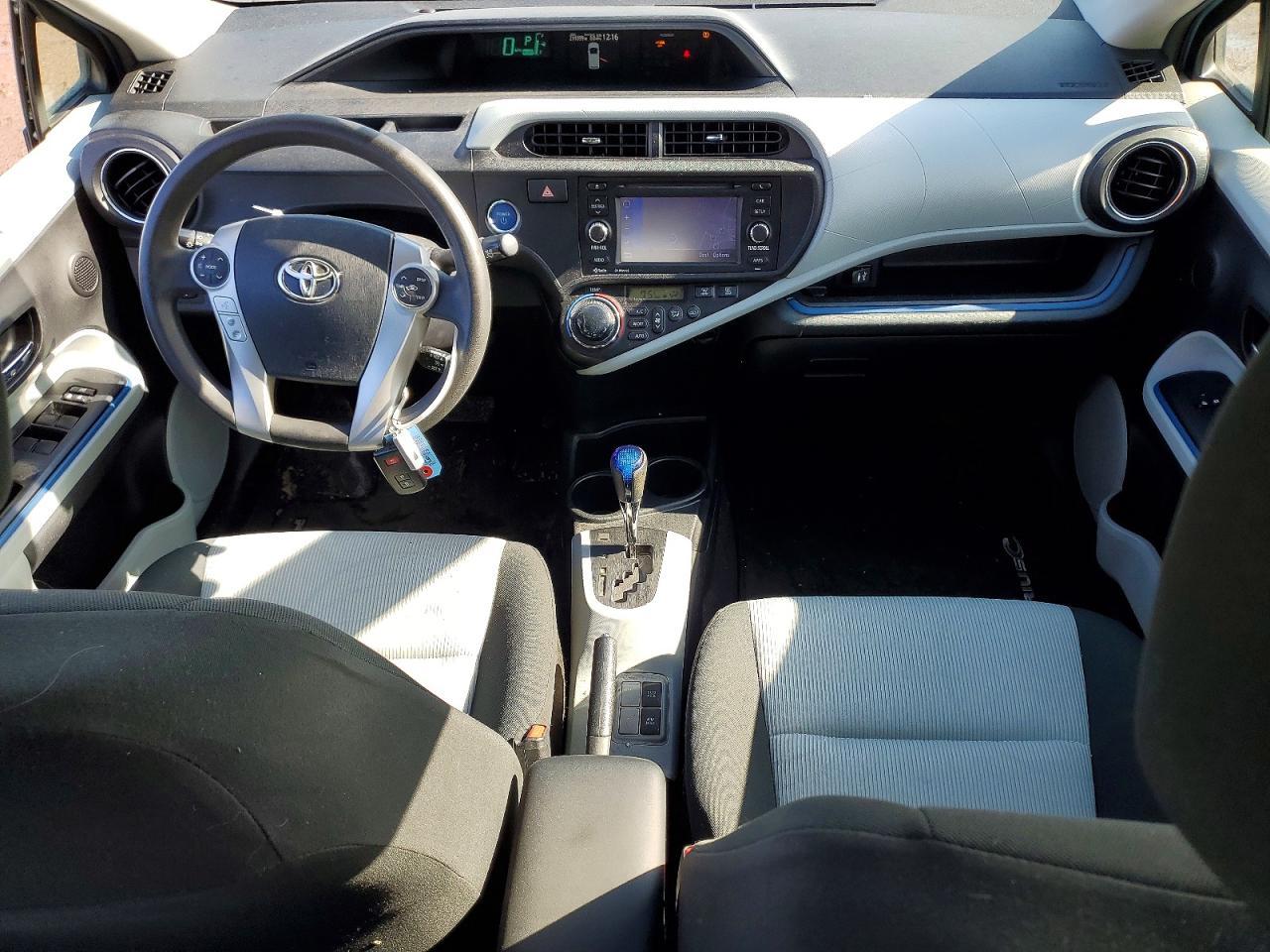 2012 TOYOTA Prius c